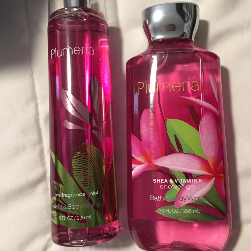 Bath & Body Works Plumeria body spray/shower gel
